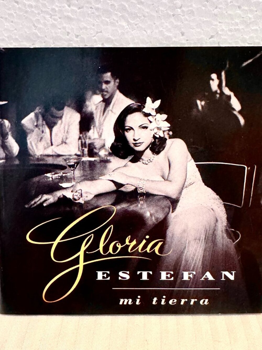 Gloria Estefan~~mi tierra~~Latin‑influenced studio CD of most celebrated works!